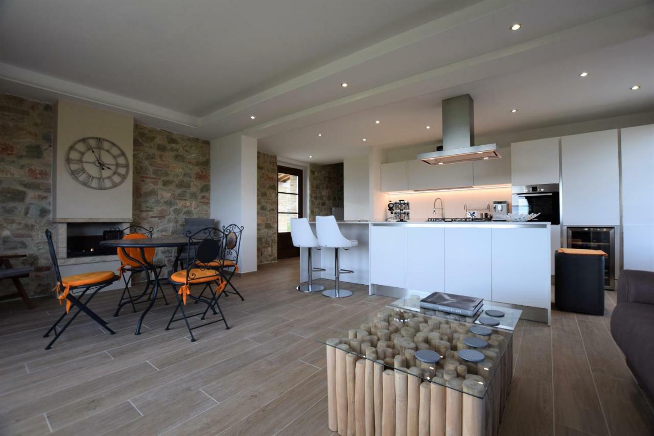 I Tre Casali Apartamento Volterra Exterior foto